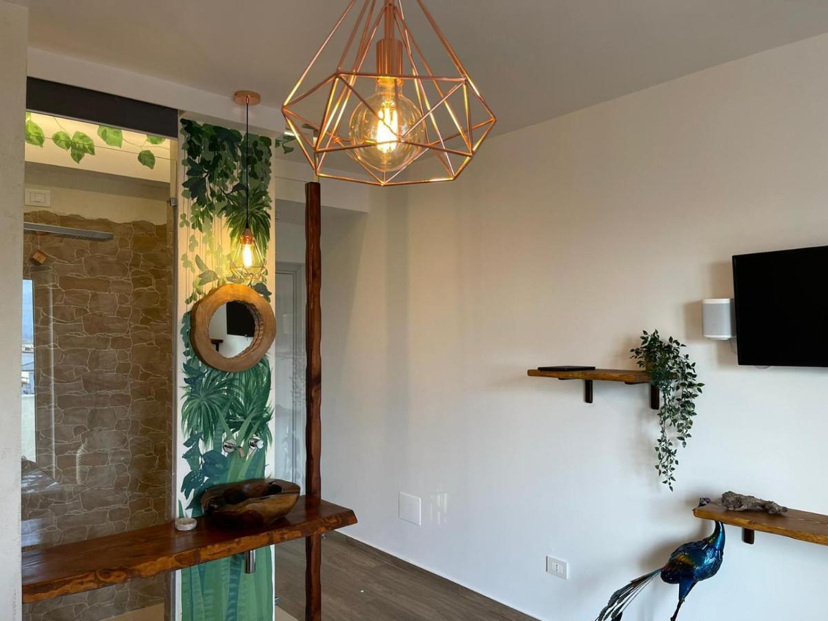 Urban Jungle Rooms Nápoly Kültér fotó